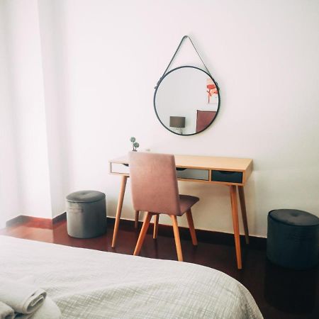 Explore Greece From Colorful City Centre Apartment Халкис Екстериор снимка