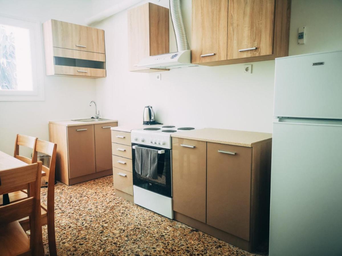 Explore Greece From Colorful City Centre Apartment Халкис Екстериор снимка