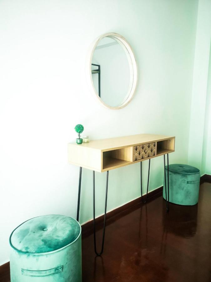 Explore Greece From Colorful City Centre Apartment Халкис Екстериор снимка